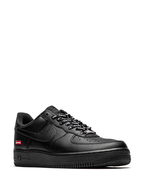 Tênis x Supreme Air Force 1 Low
