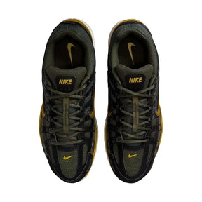Tênis Nike P-6000 Preto/dourado