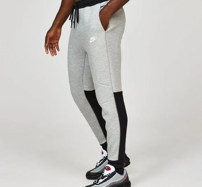 Conjunto Nike Tech Fleece Cinza/Preto 2023 (New Season)
