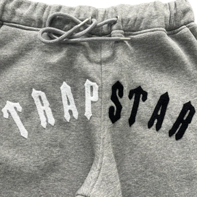 Conjunto Trapstar Split Arch Cinza