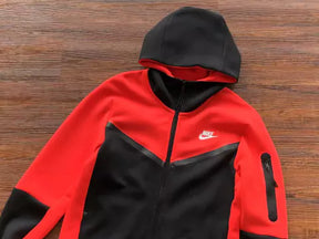 Nike Tech Fleece Vermelho/Preto